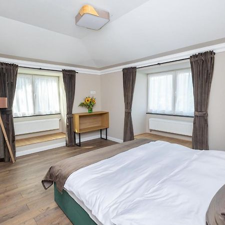 B59 Boutique Hotel Кимпулунг-Молдовенеск Екстер'єр фото