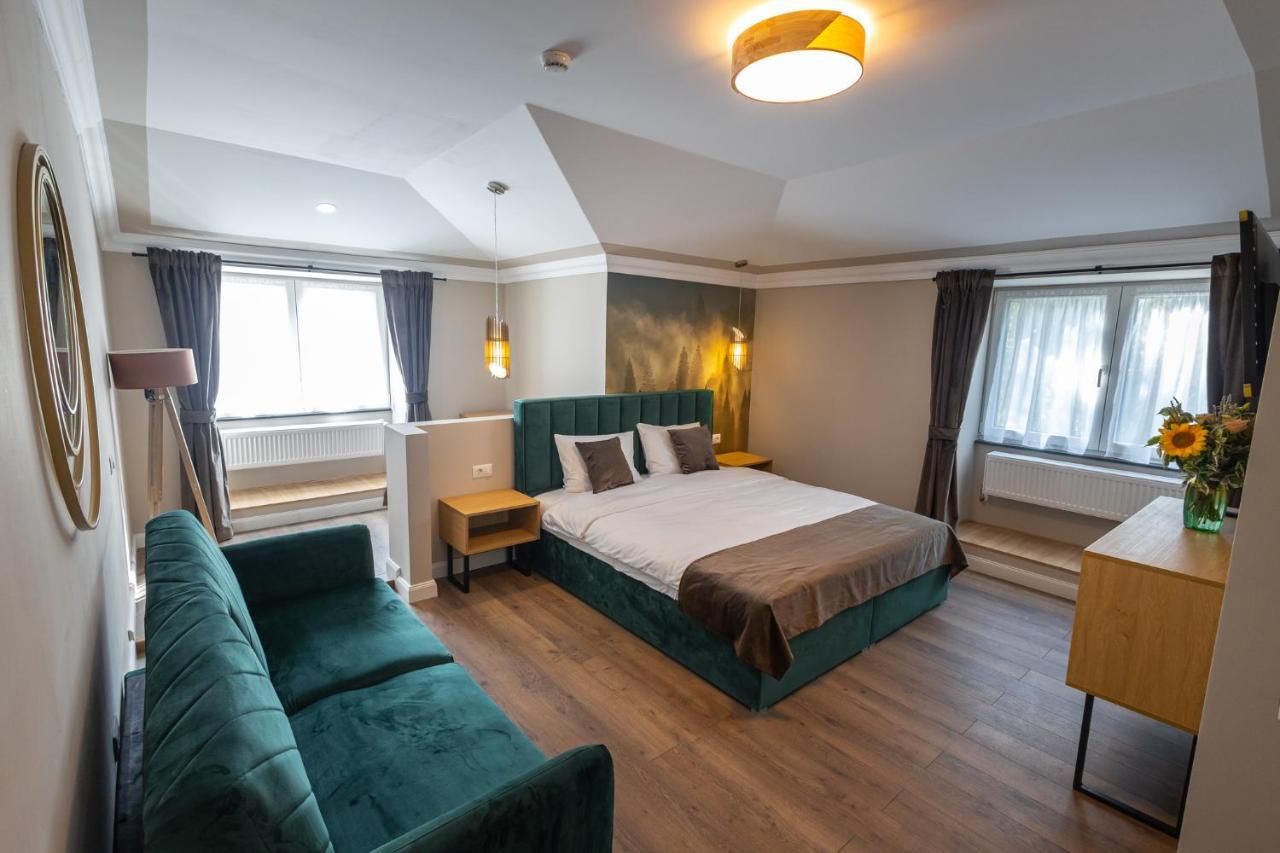 B59 Boutique Hotel Кимпулунг-Молдовенеск Екстер'єр фото