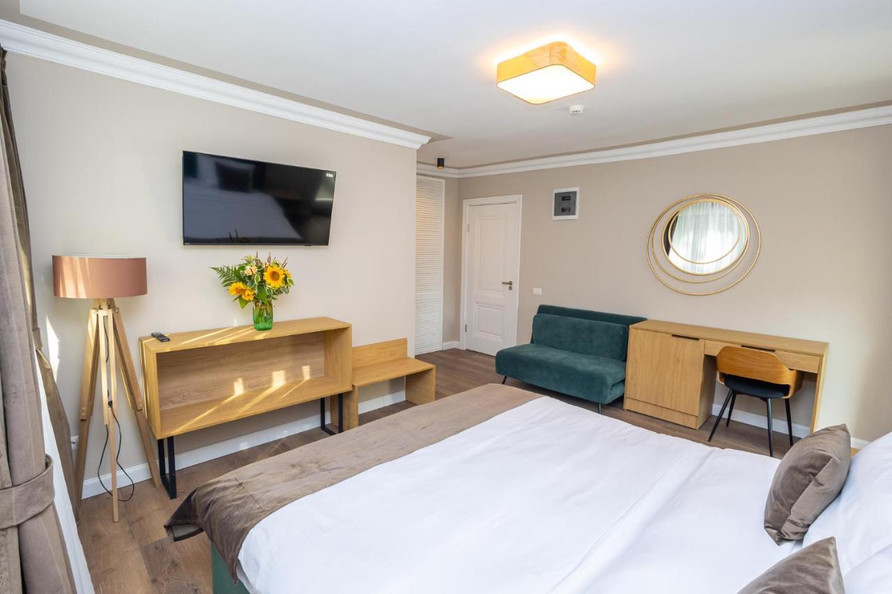 B59 Boutique Hotel Кимпулунг-Молдовенеск Екстер'єр фото