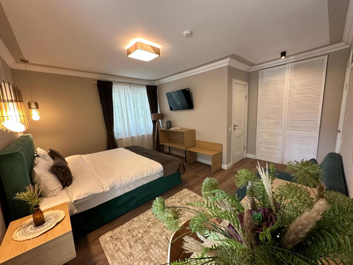 B59 Boutique Hotel Кимпулунг-Молдовенеск Екстер'єр фото