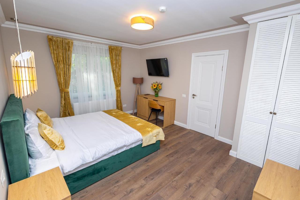 B59 Boutique Hotel Кимпулунг-Молдовенеск Екстер'єр фото